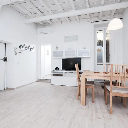Via Giulia Lovely Nest Apartment